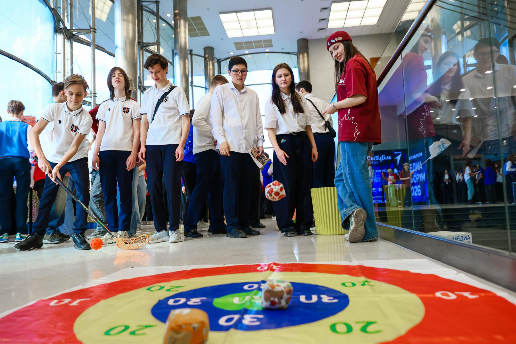 Фото Соловьёв, Савочкин, Никишева: звездные гости собрали на форуме в Новосибирске свыше тысячи человек – 100 ярких кадров 24